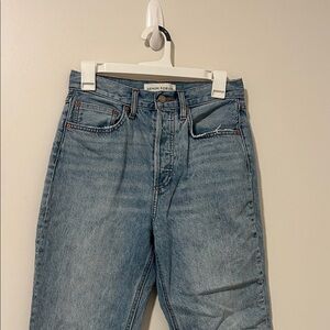 Denim Forum Light Wash The Joni High Rise Loose Size 28